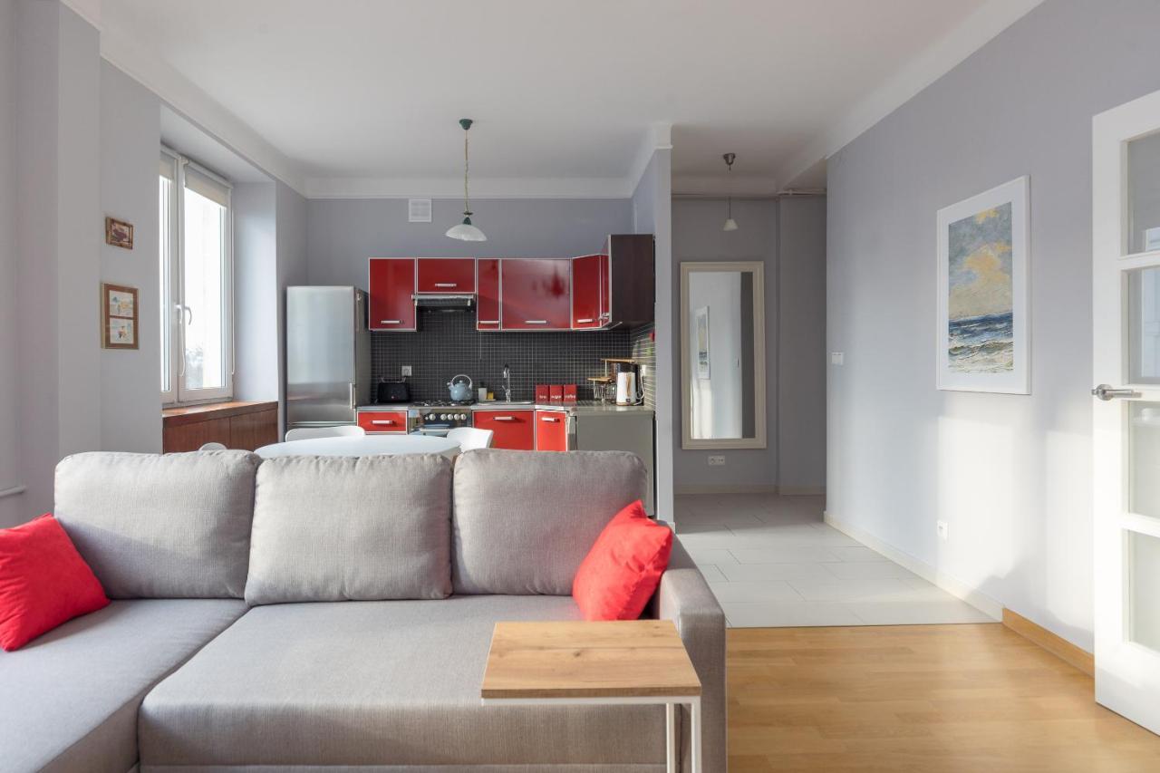 Metro Raclawicka Red Apartment Warsaw Exterior photo