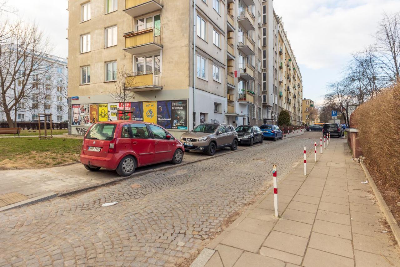Metro Raclawicka Red Apartment Warsaw Exterior photo