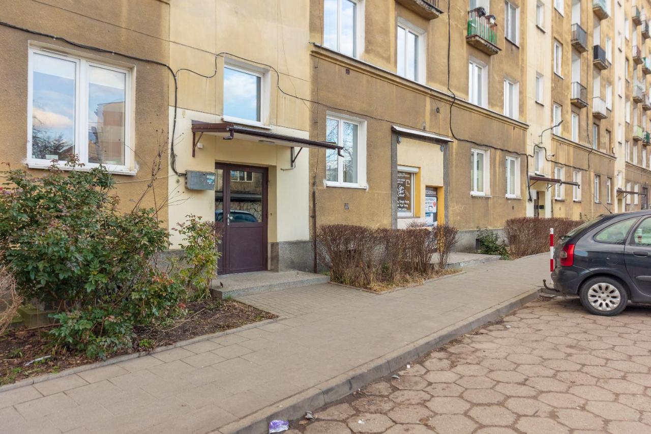 Metro Raclawicka Red Apartment Warsaw Exterior photo